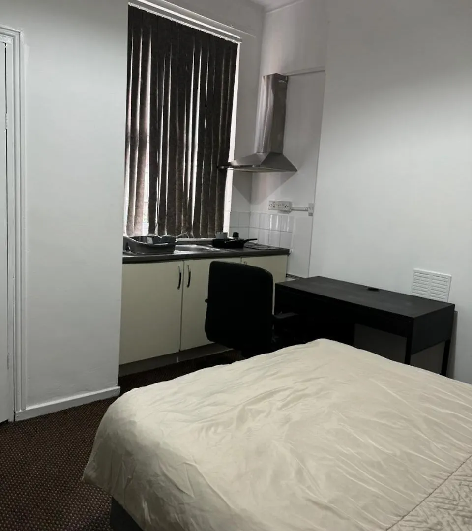 Nice Ensuite Near Cricket Ground Νότιγχαμ Πανσιόν